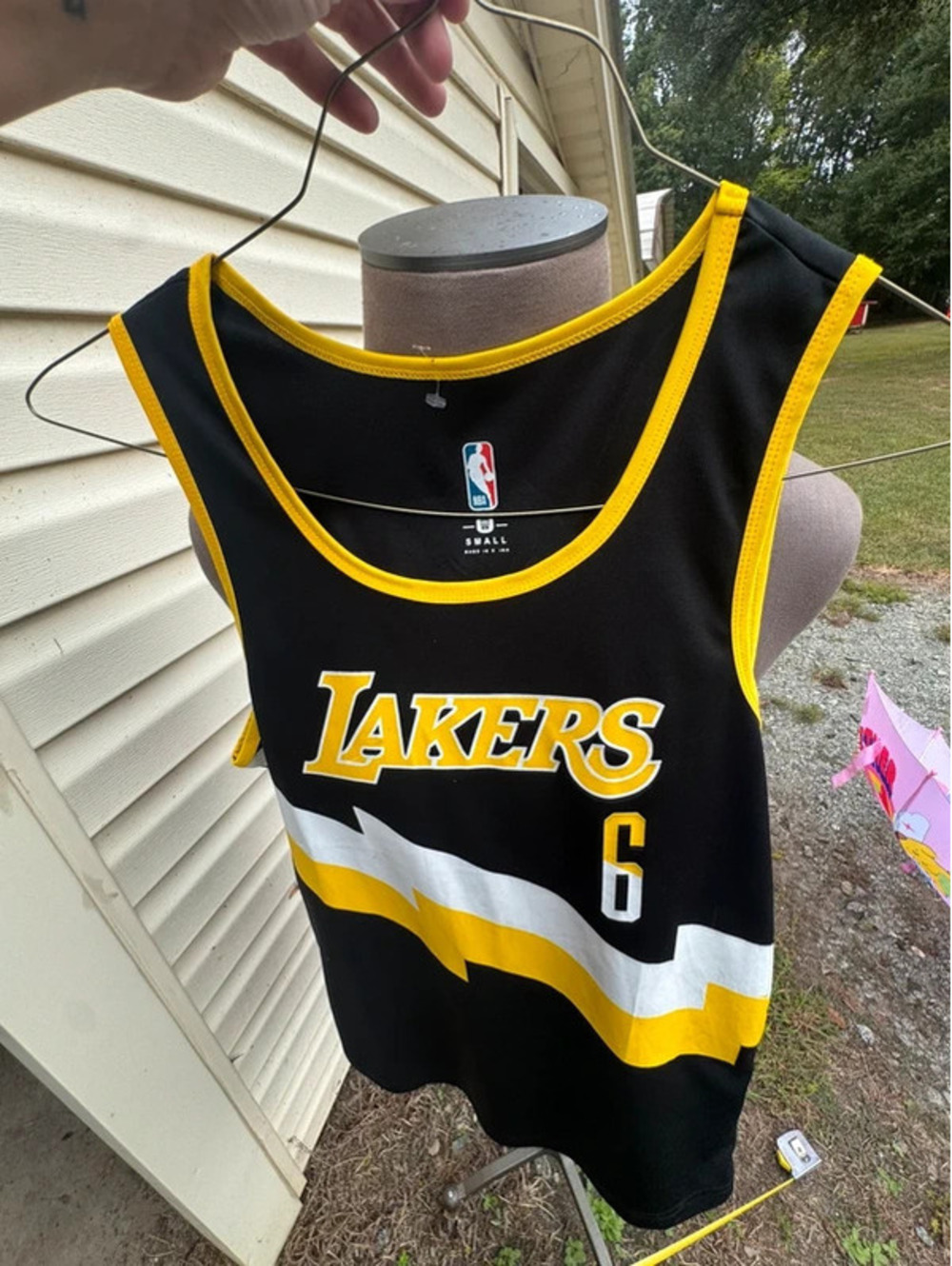 LeBron James Lakers Jersey Mens Small